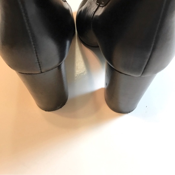 Tahari Garnet Black Leather Ankle Bootie Women’s Size 8 - Picture 6 of 7